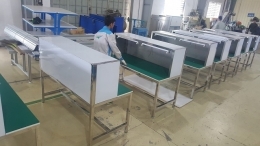 ban thao tac bang inox